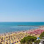 Comfortable Vacation Retreat For Four Guests Apartman *