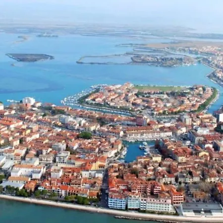 Comfortable Vacation Retreat For Four Guests Grado
