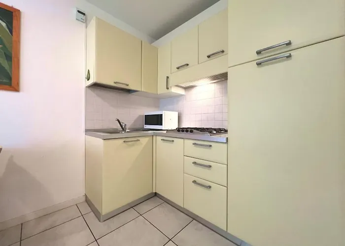 Apartment Comfortable Vacation Retreat For Four Guests *